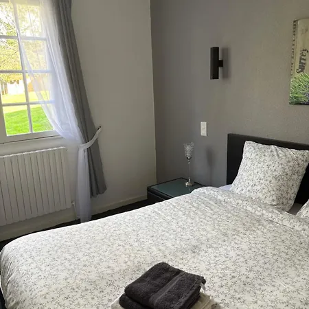 Relais Du Chateau Hotel 2*