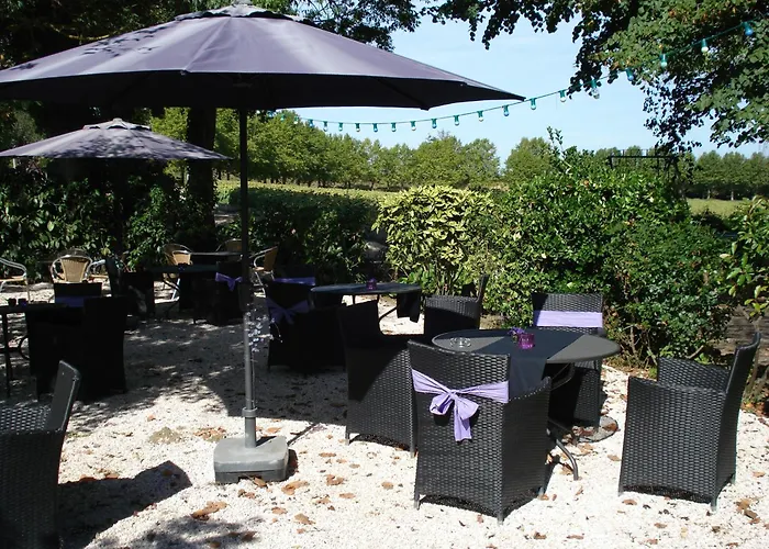 Hotel Relais Du Chateau Saint-Blancard