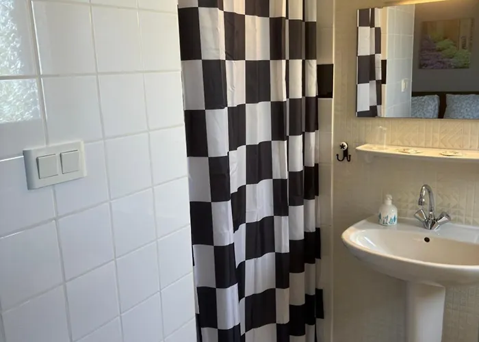 Relais Du Chateau Отель Saint-Blancard