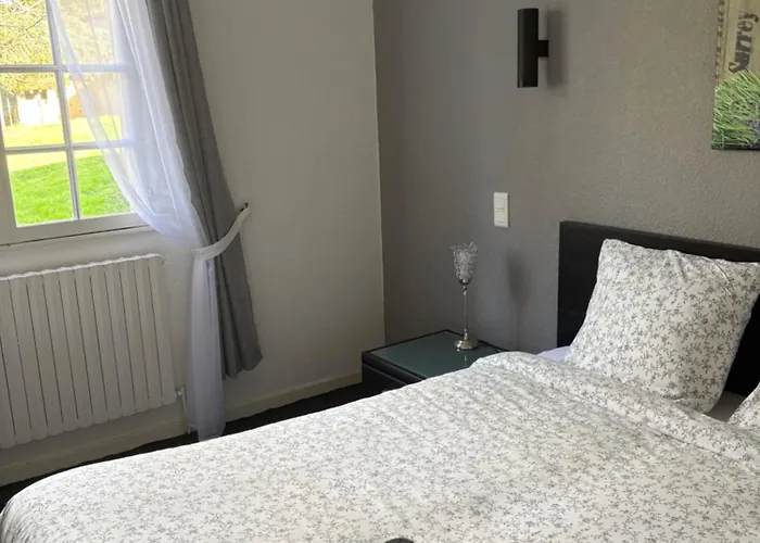 Relais Du Chateau Hotel 2*